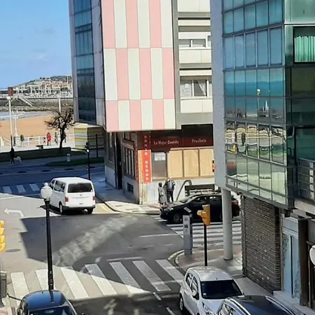 A 50m Playa San Lorenzo Asturias شقة خيخون